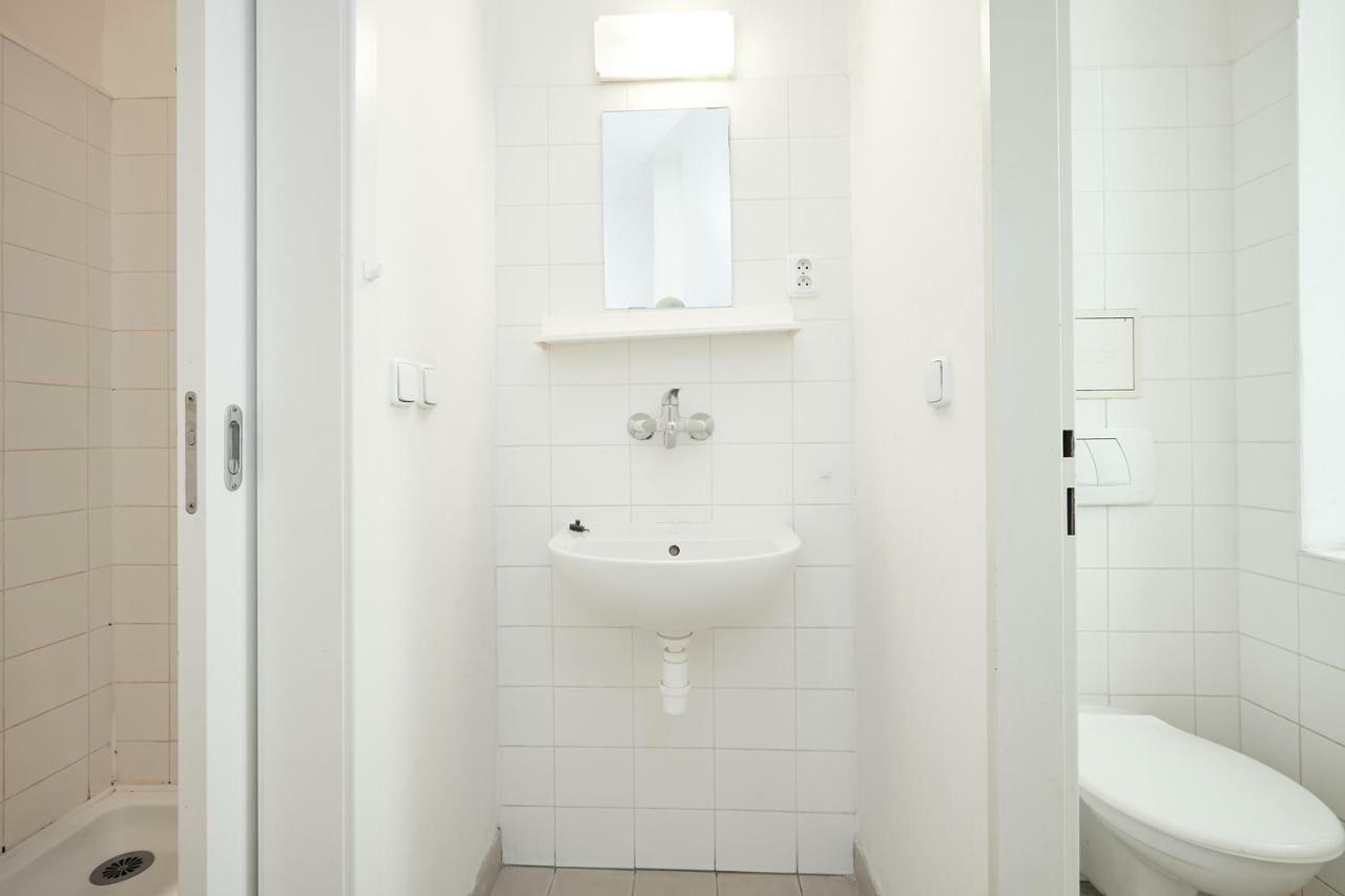 Hostel Mikolase Alse Prague Exterior photo